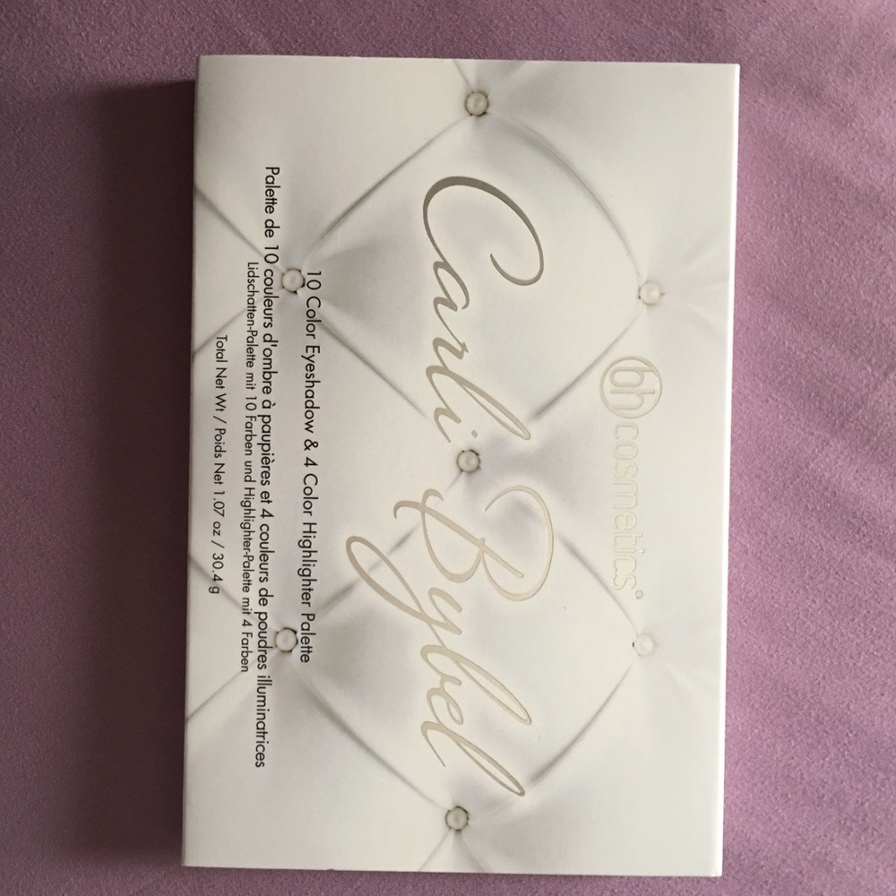 Eyeshadow palette
